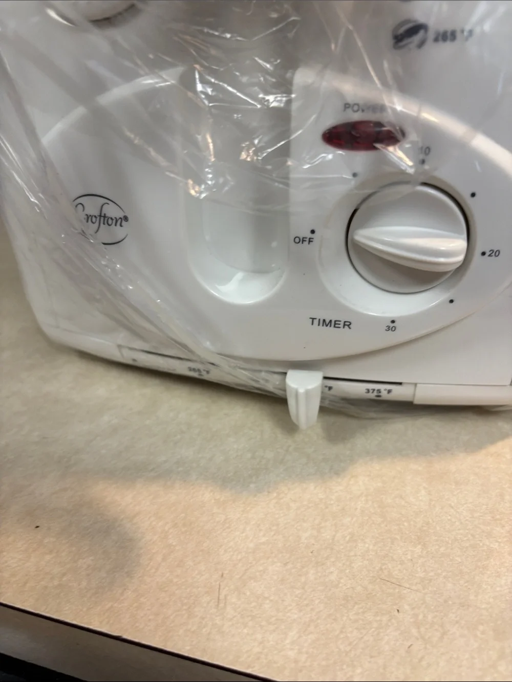 New Crofton 2.3 QT Deep Fryer White Adjustable Temp Timer Odor Filter